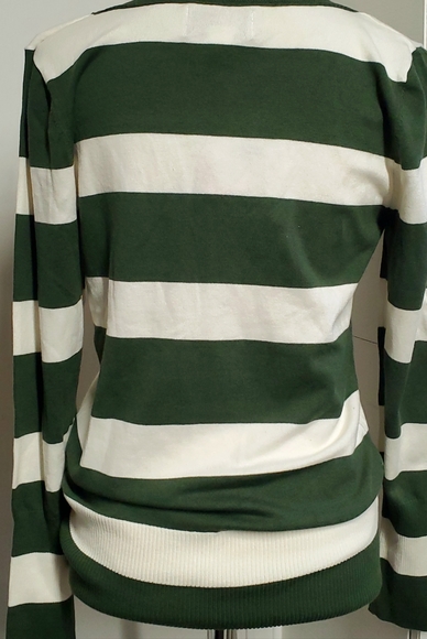 SO Brand V Neck Pullover Sweater Size XL Green and Ivory - Picture 3 of 4